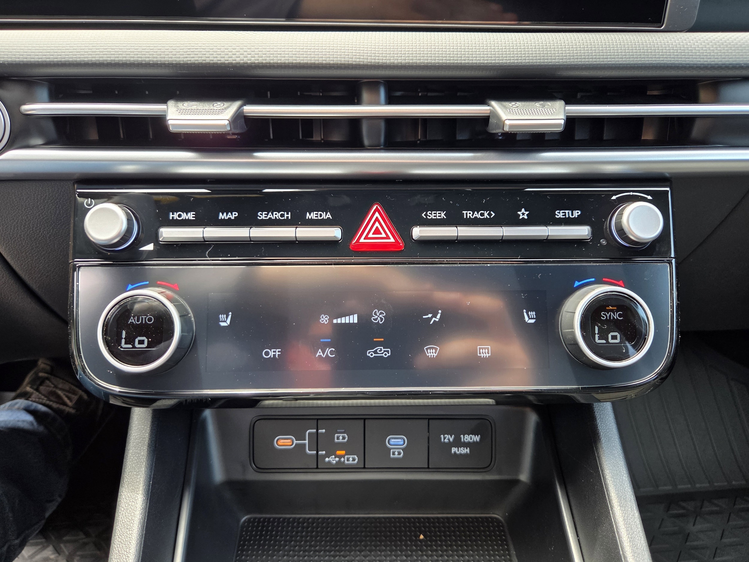 2026 Hyundai Santa Cruz SEL - Photo 17