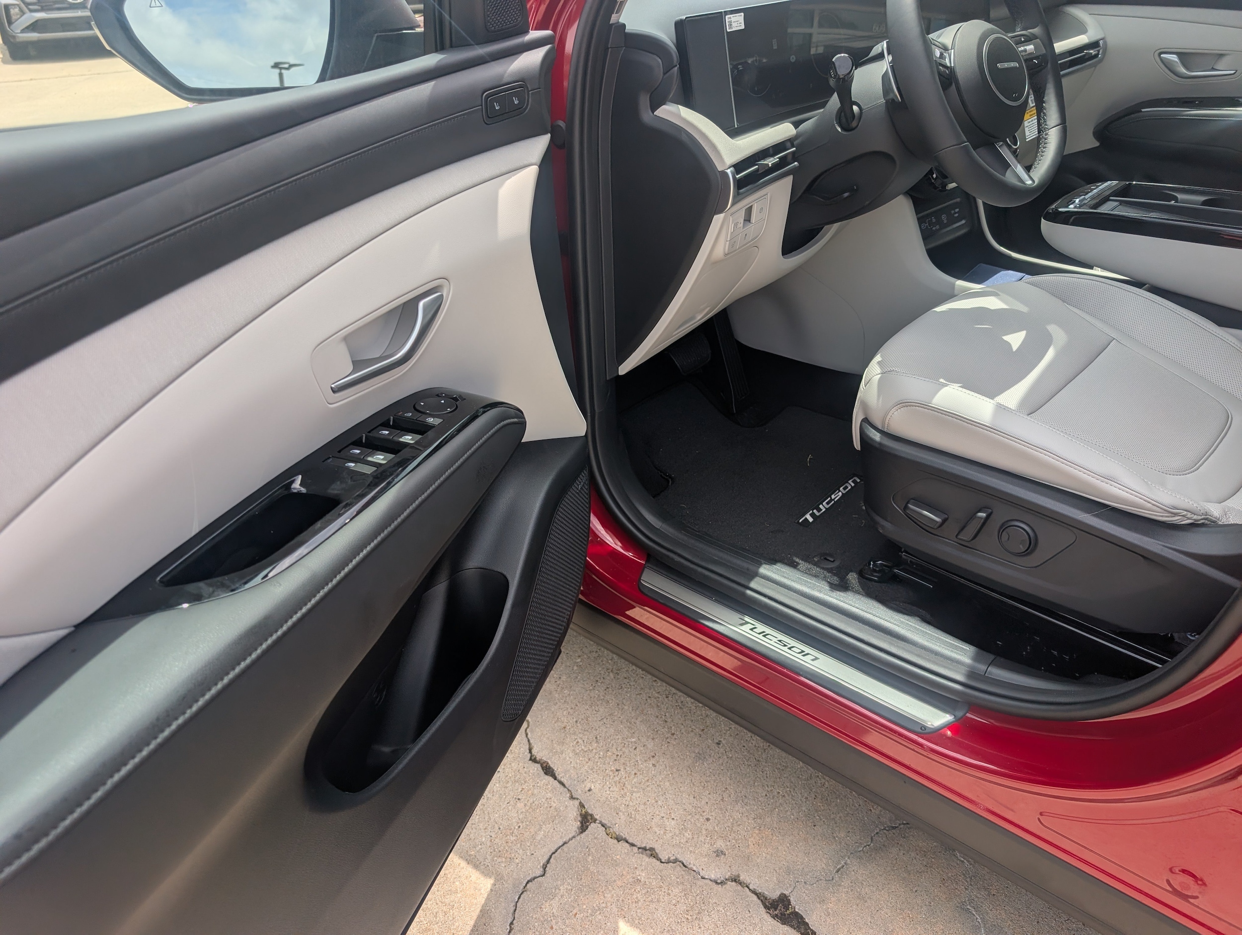 2026 Hyundai Tucson Limited - Photo 14
