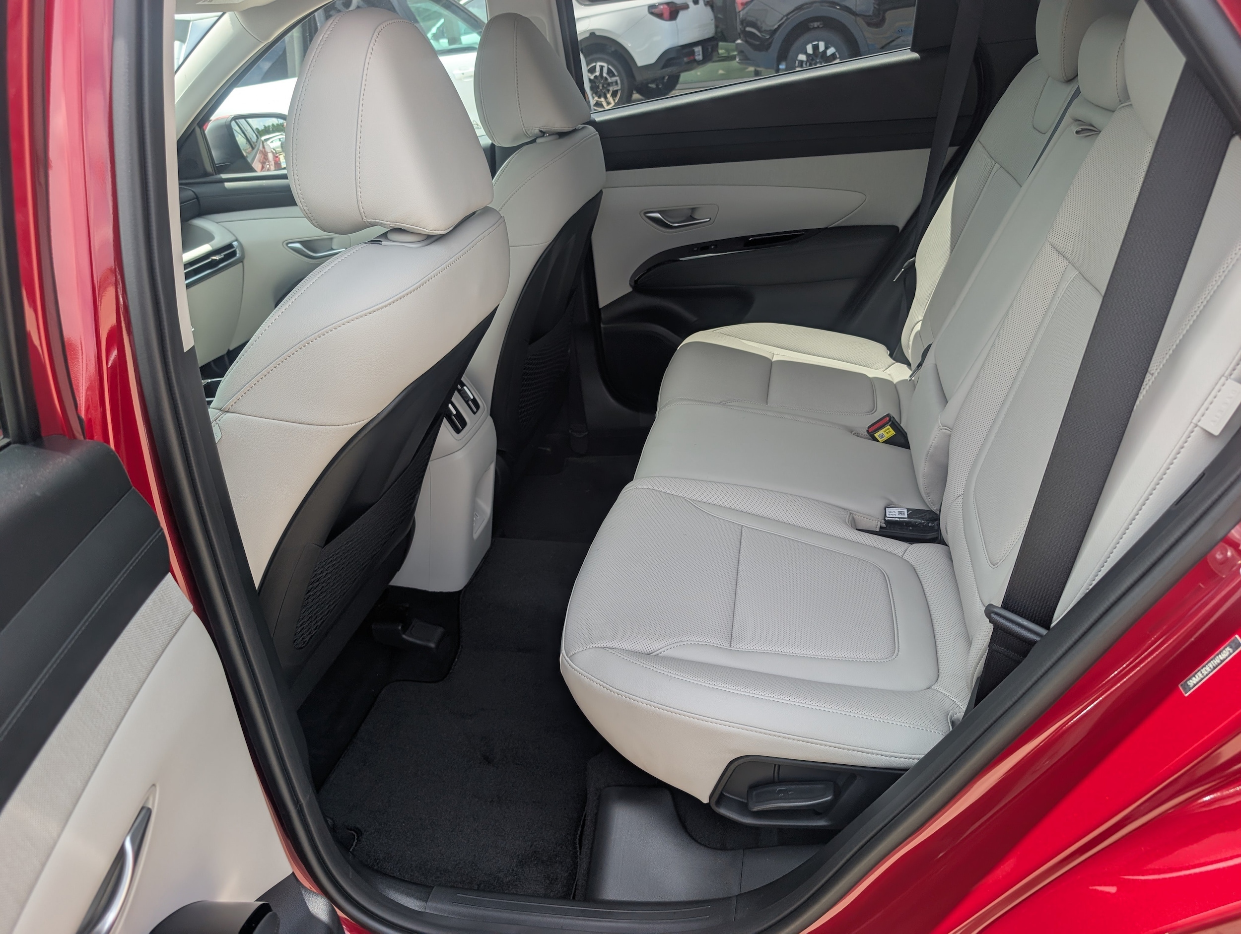 2026 Hyundai Tucson Limited - Photo 10