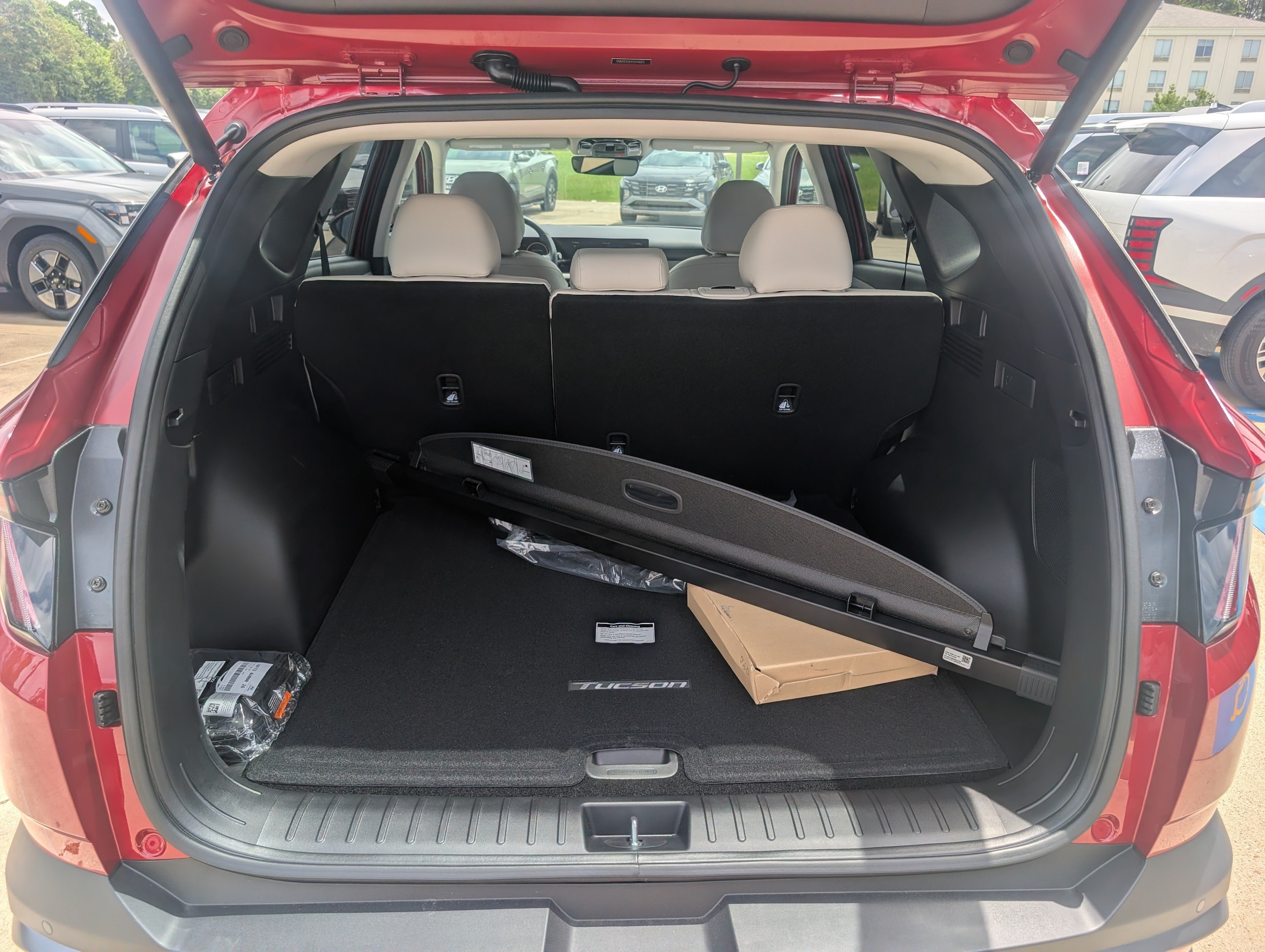 2026 Hyundai Tucson Limited - Photo 9