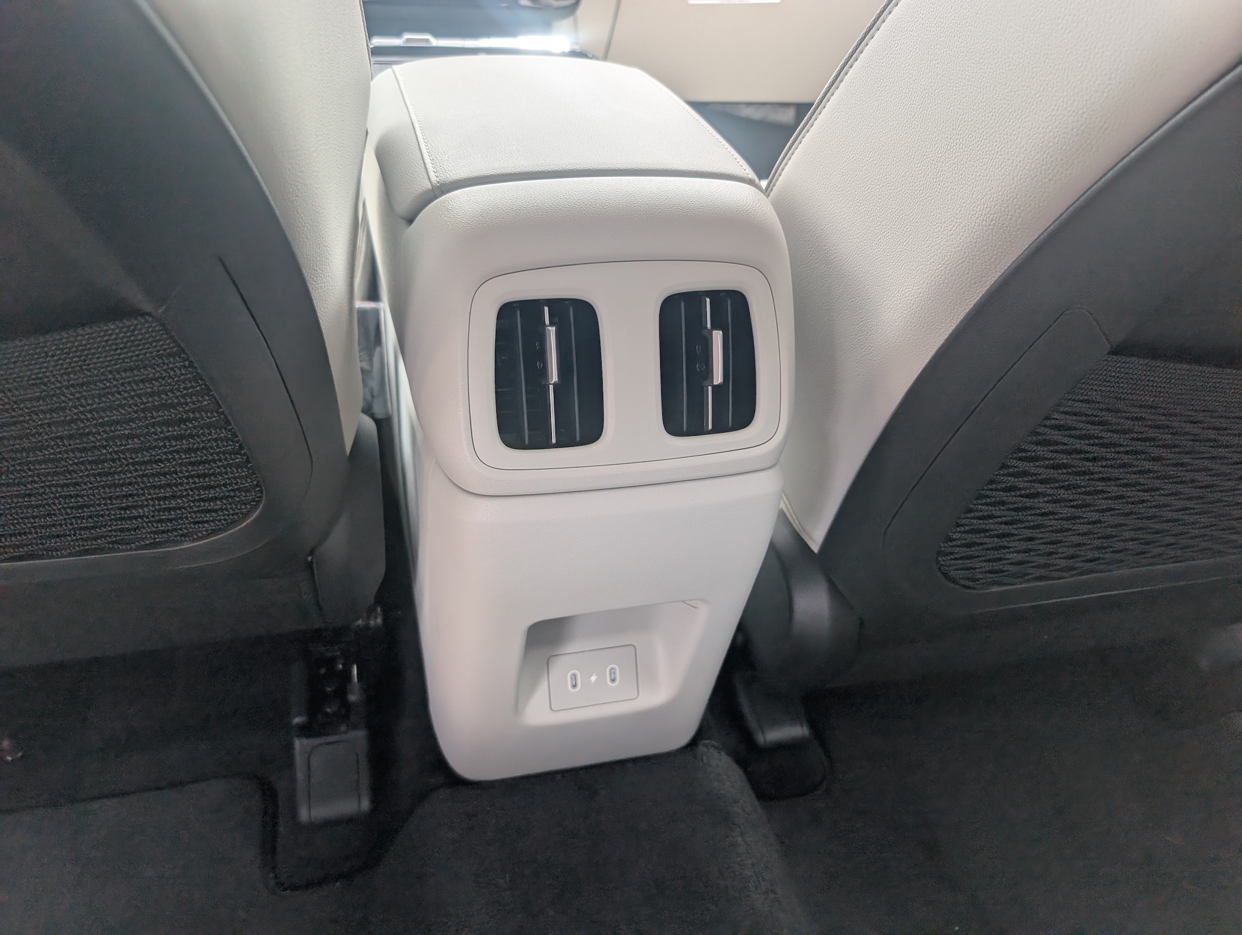 2026 Hyundai Tucson Limited - Photo 11