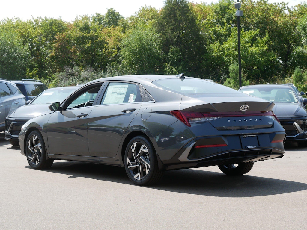 New 2026 Hyundai Elantra Hybrid Limited Sedan