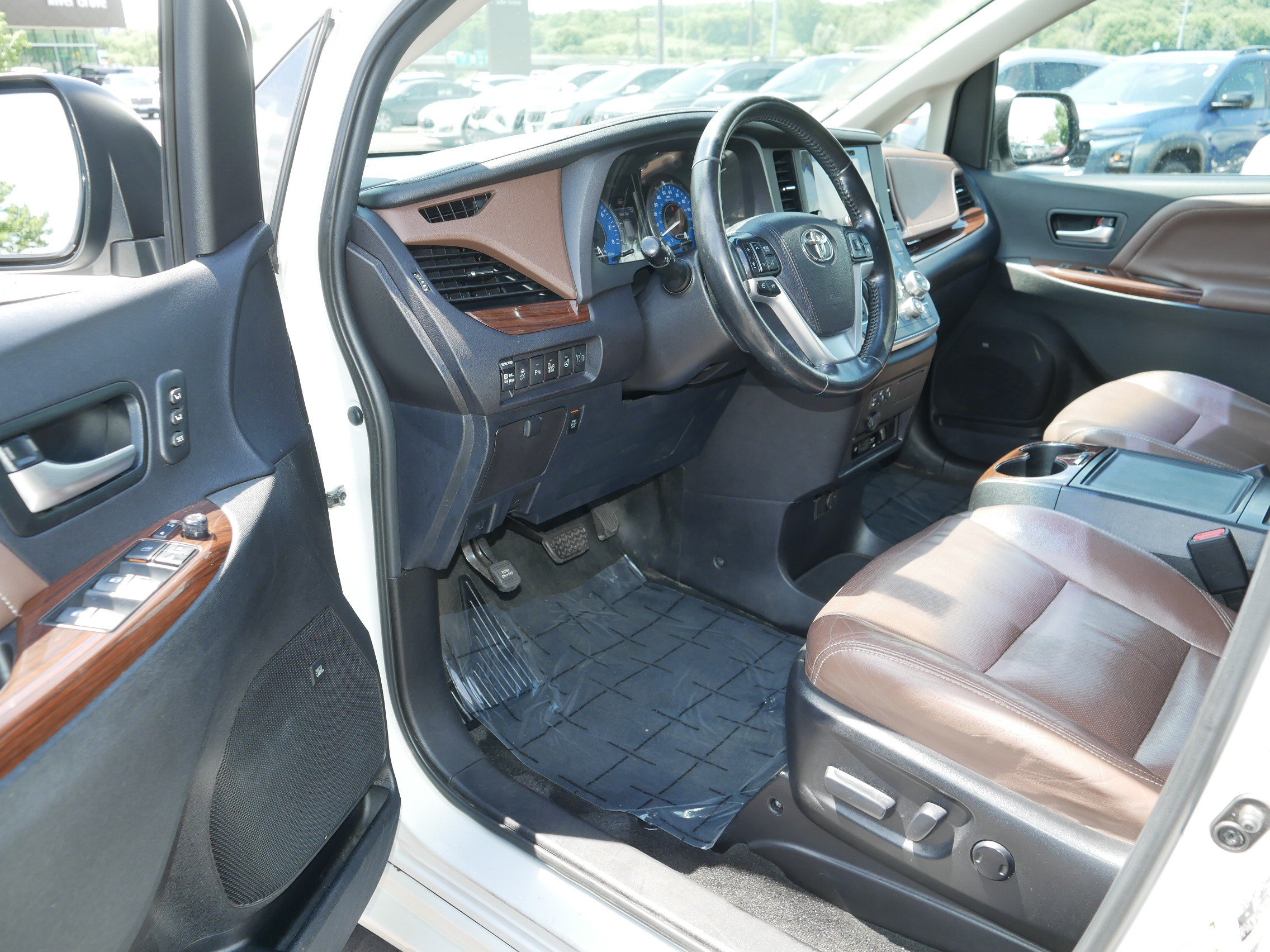 Photo 11