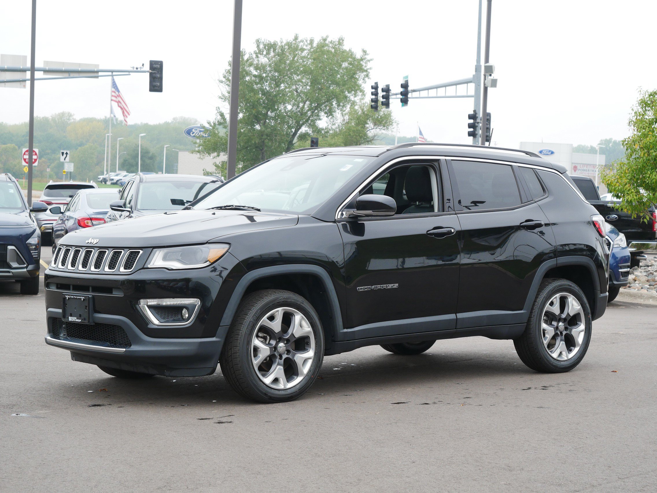 Used 2018 Jeep Compass Limited with VIN 3C4NJDCB2JT199385 for sale in Inver Grove Heights, Minnesota