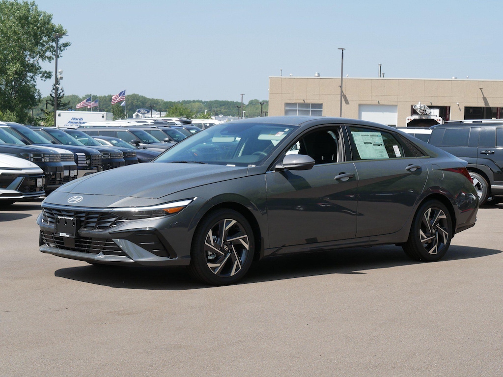 New 2026 Hyundai Elantra Hybrid Limited Sedan