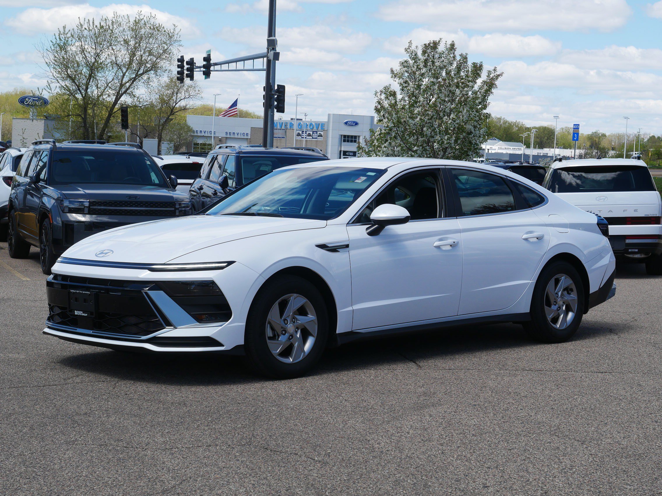 Certified 2025 Hyundai Sonata SE with VIN KMHL24JA5SA497514 for sale in Inver Grove Heights, Minnesota