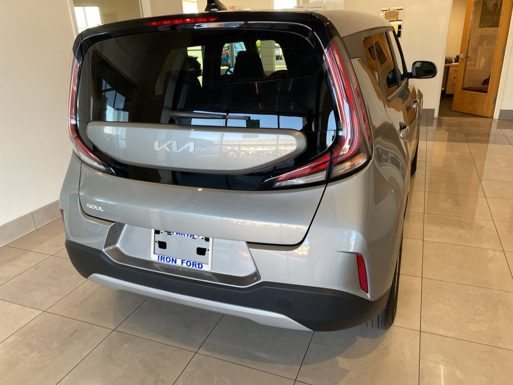 2025 Kia Soul S - Photo 6