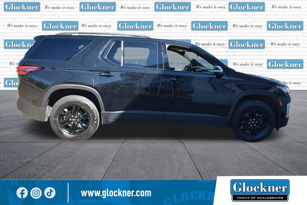 Used 2023 Chevrolet Traverse LT Cloth SUV
