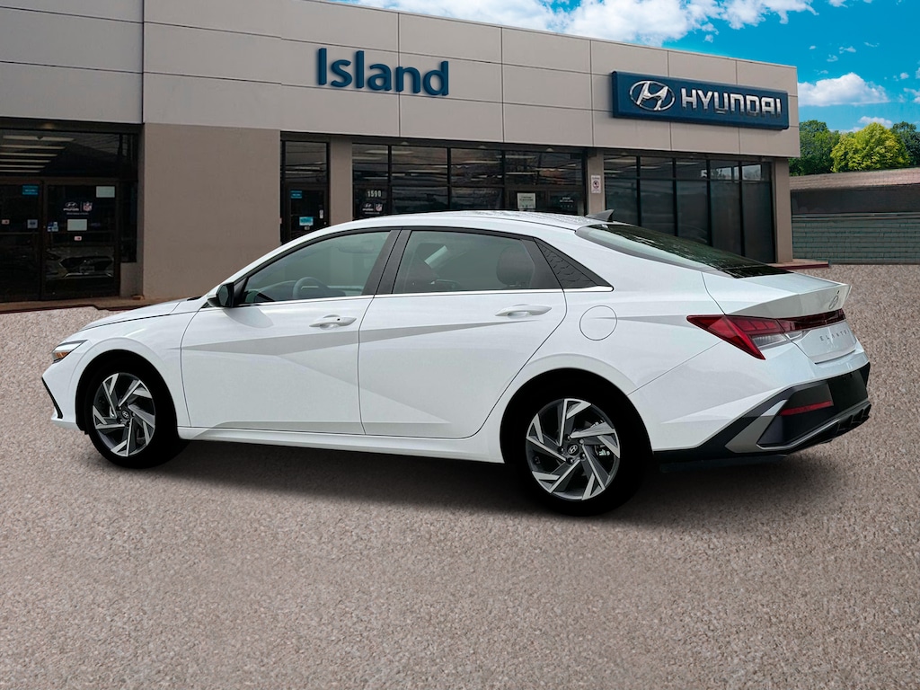 New 2025 Hyundai Elantra SEL Convenience Sedan