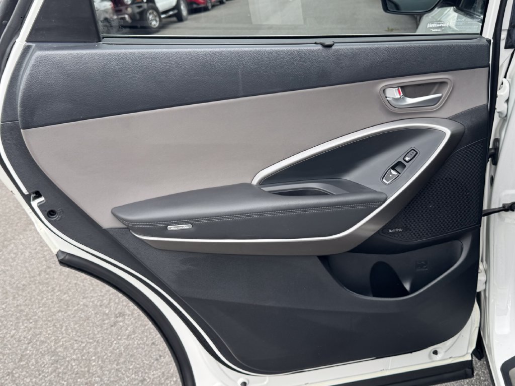 2018 Hyundai Santa Fe SE Ultimate - Photo 34