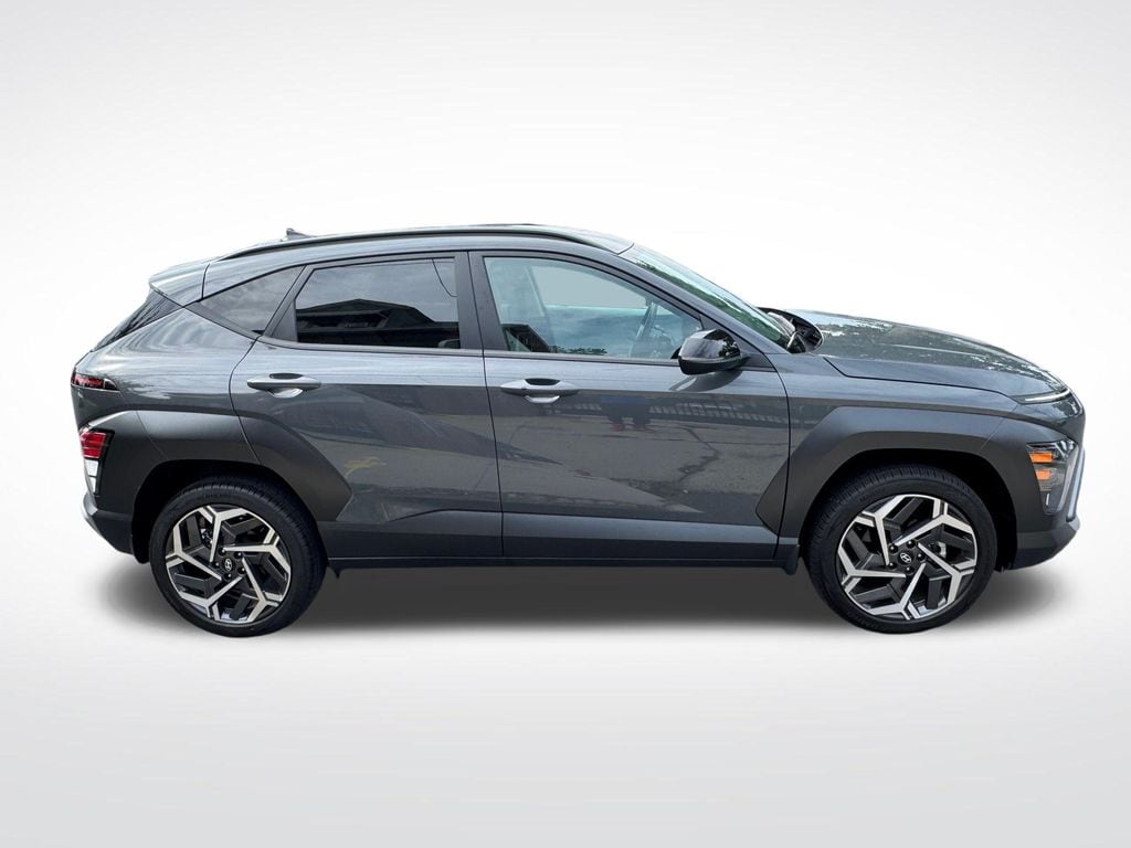 2026 Hyundai Kona SEL Premium - Photo 11