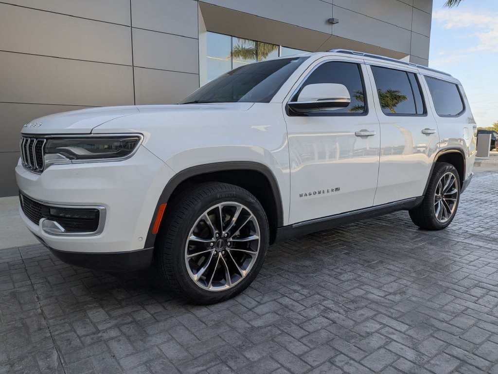 2022 Jeep Wagoneer