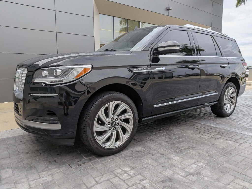 2024 Lincoln Navigator