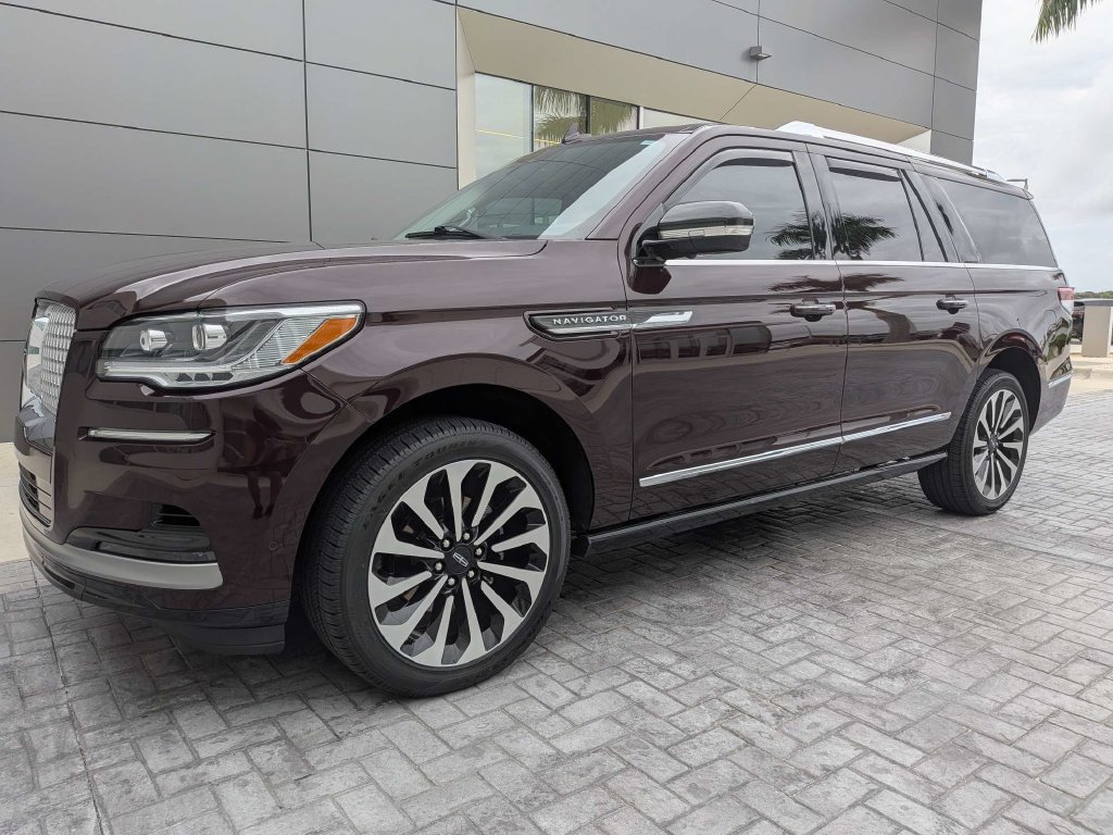 2023 Lincoln Navigator