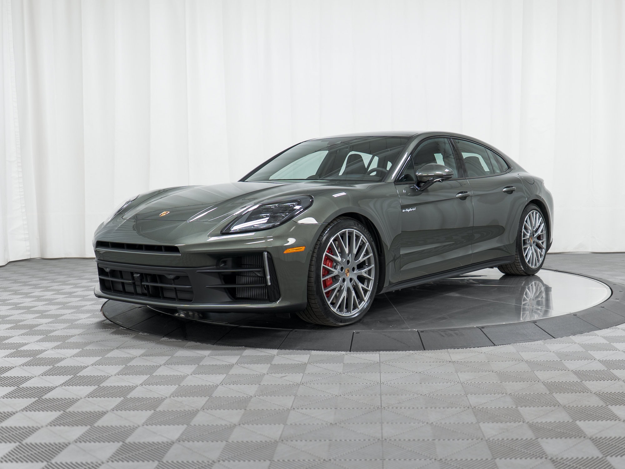 2026 Porsche Panamera E-Hybrid