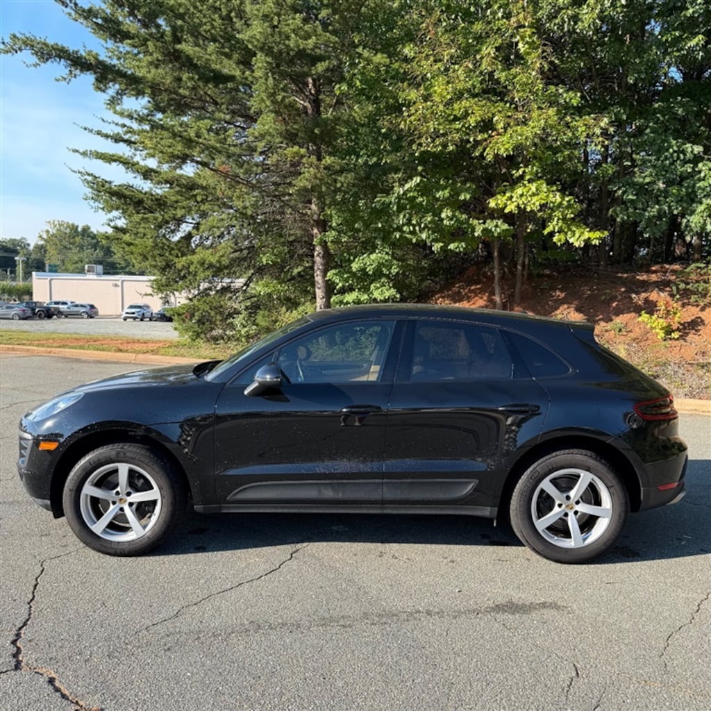 Used 2018 Porsche Macan AWD SPORT UTILITY 4-DR