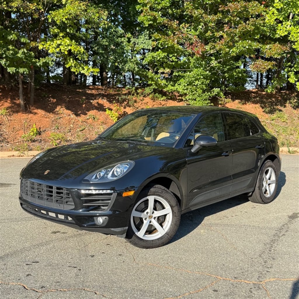 Used 2018 Porsche Macan AWD SPORT UTILITY 4-DR