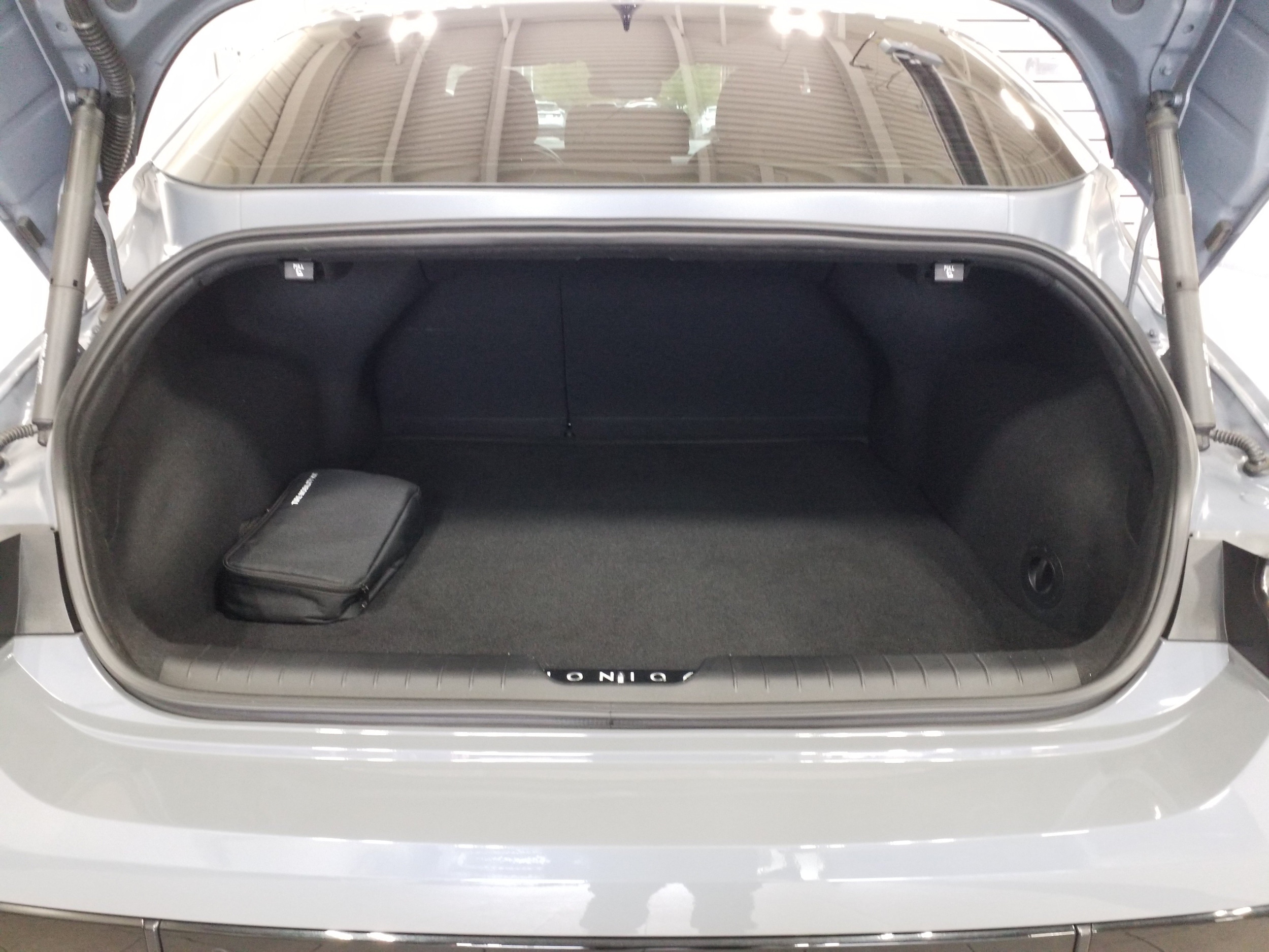 2024 Hyundai IONIQ 6 SEL - Photo 13