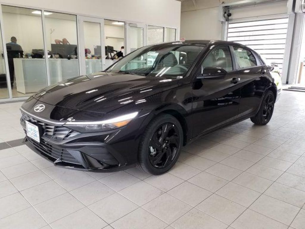 New 2026 Hyundai Elantra SEL Sport Sedan