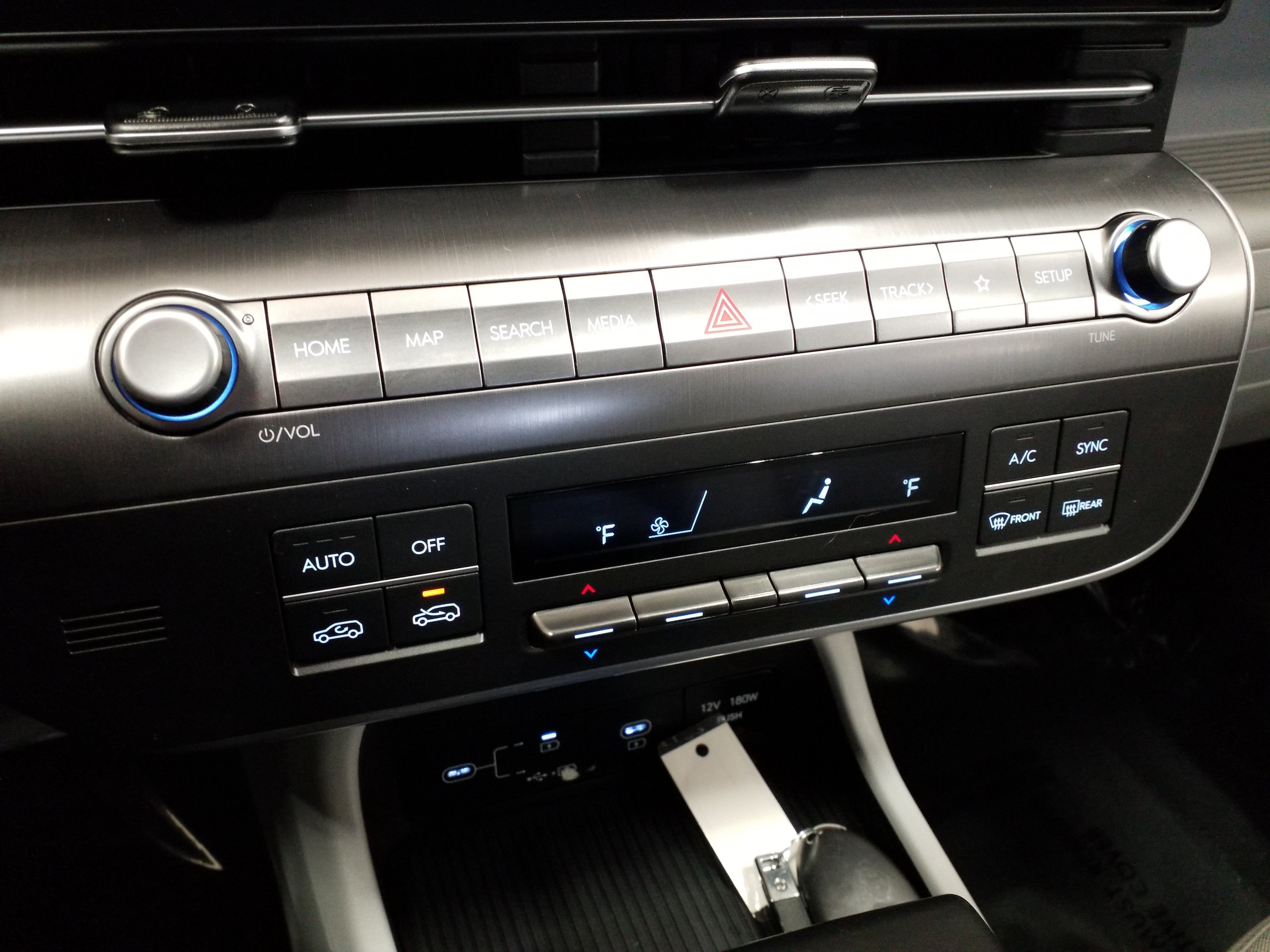2024 Hyundai Kona SEL - Photo 7