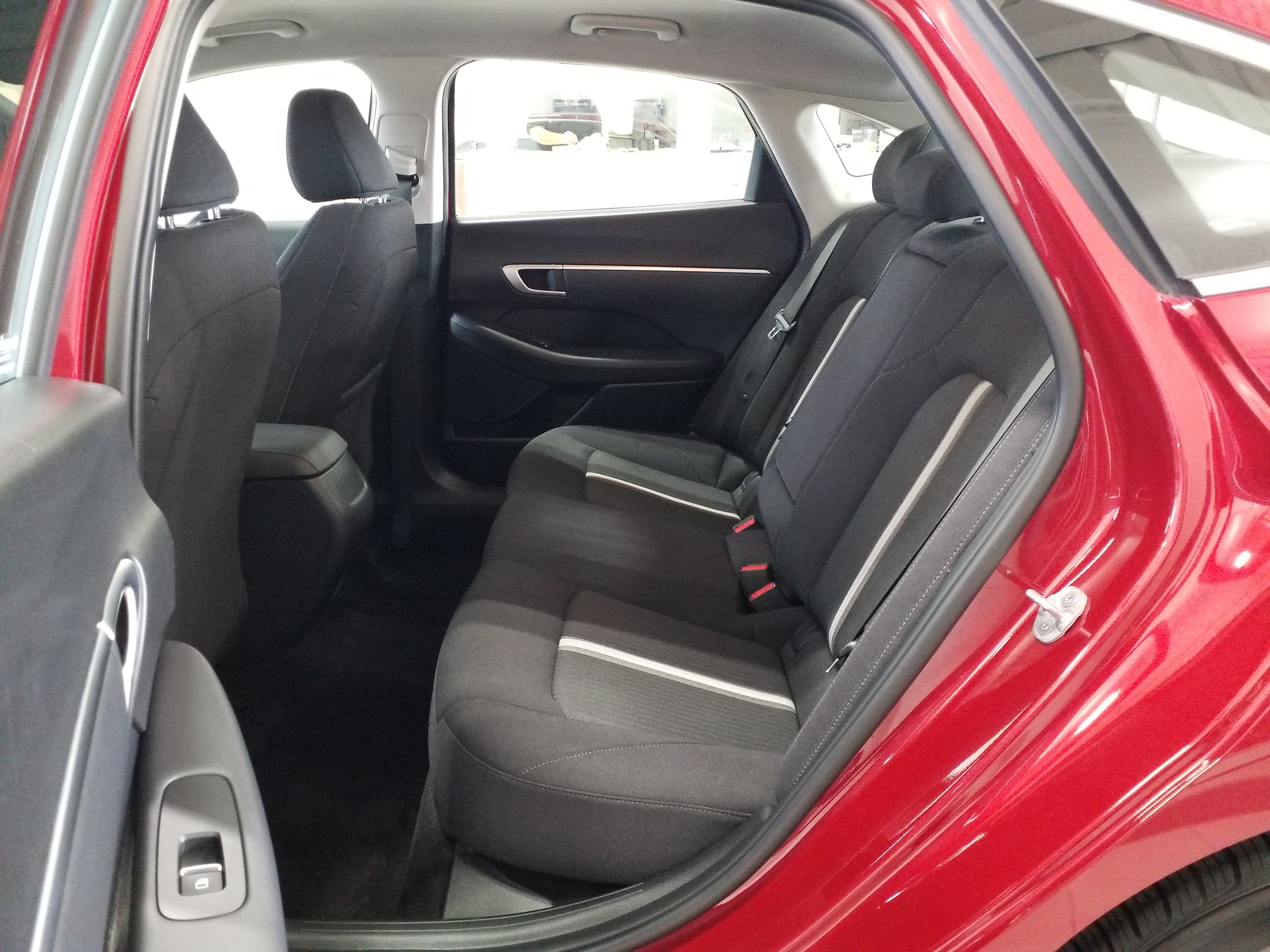 2025 Hyundai Sonata SEL - Photo 11