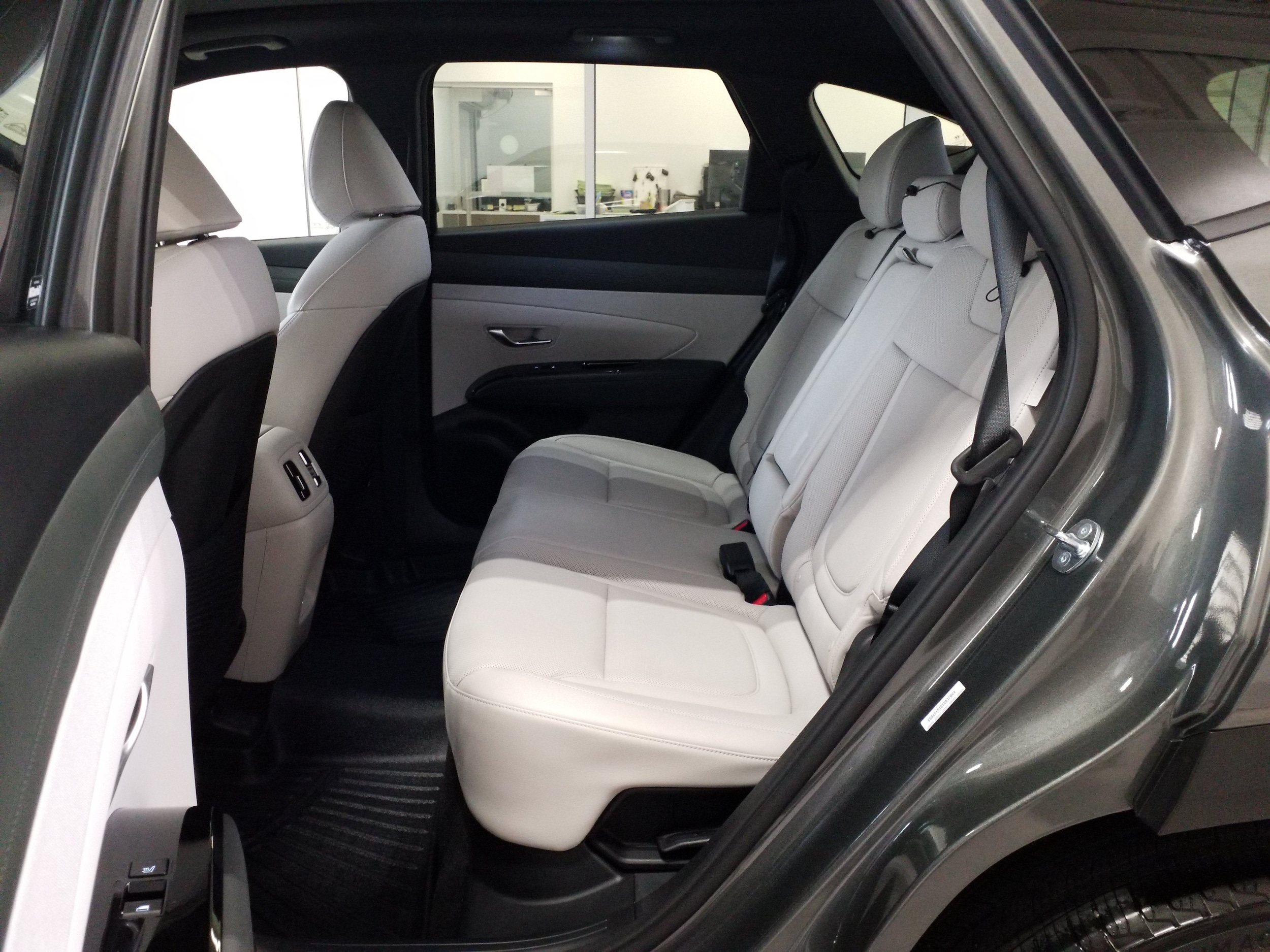 2026 Hyundai Tucson Limited - Photo 13