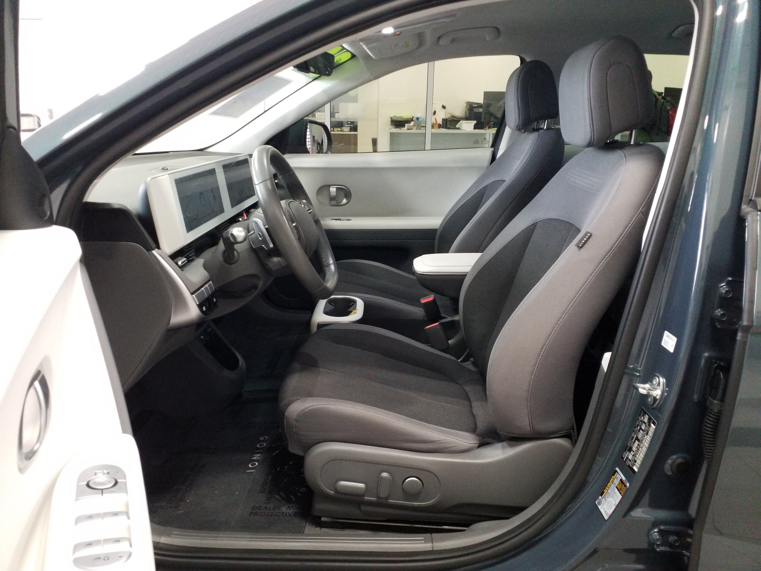 2024 Hyundai IONIQ 5 SEL - Photo 12