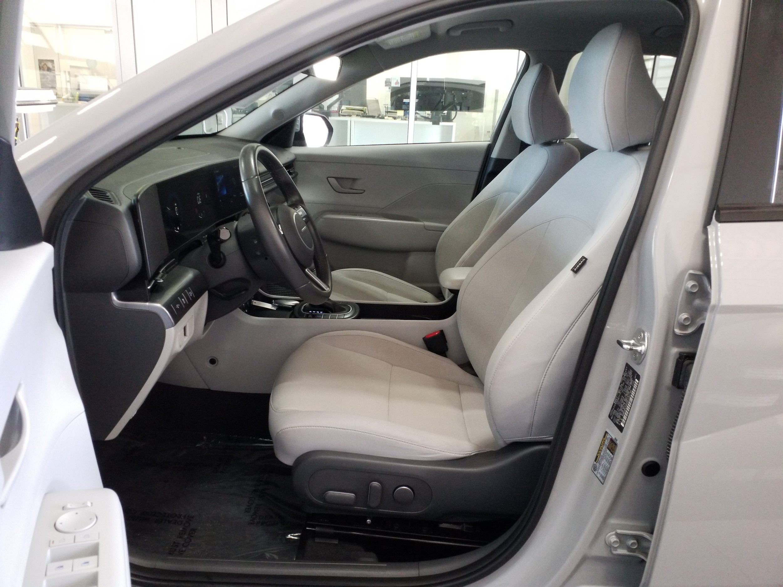 2024 Hyundai Kona SEL - Photo 12