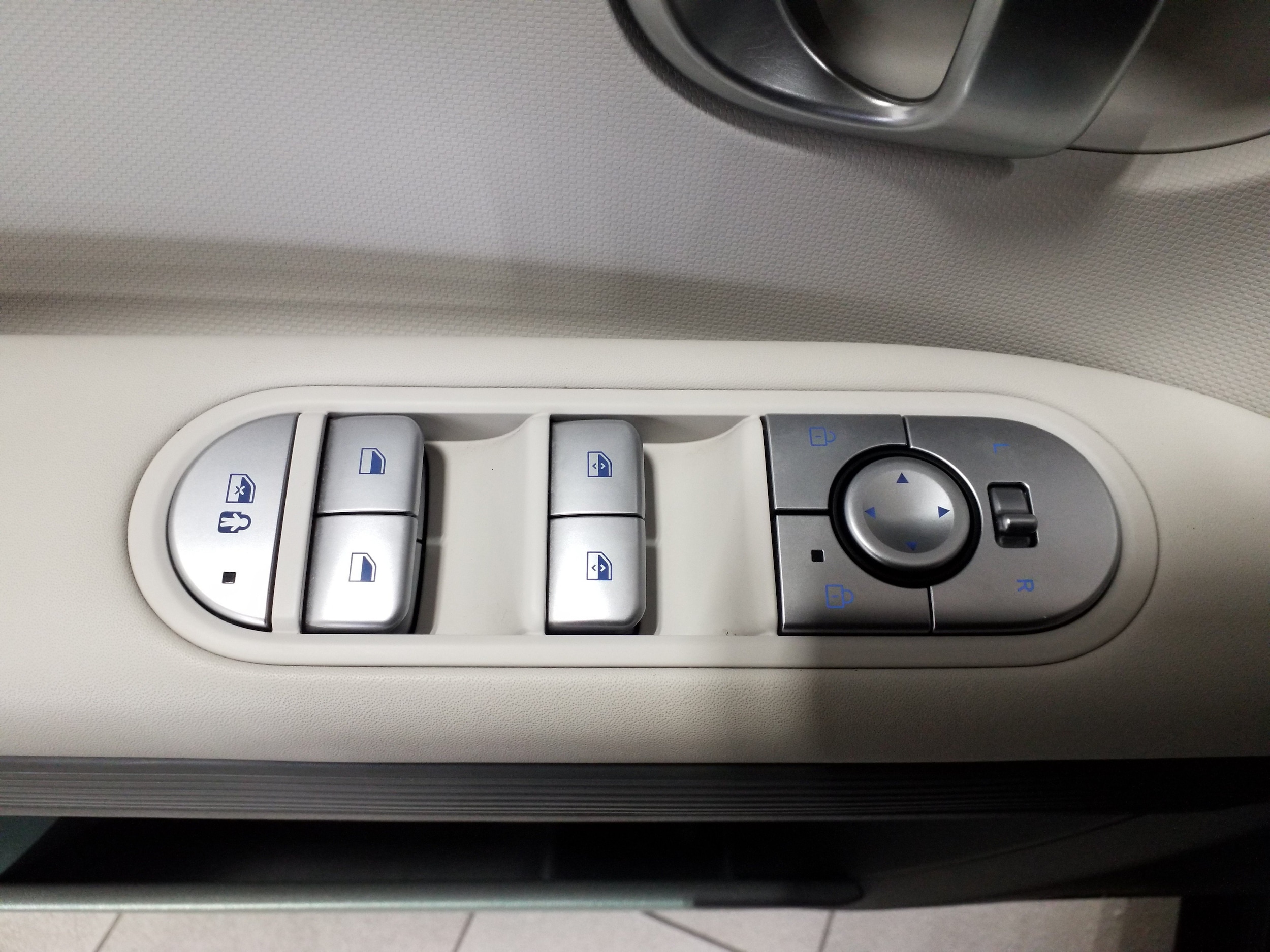 2024 Hyundai IONIQ 5 SEL - Photo 11