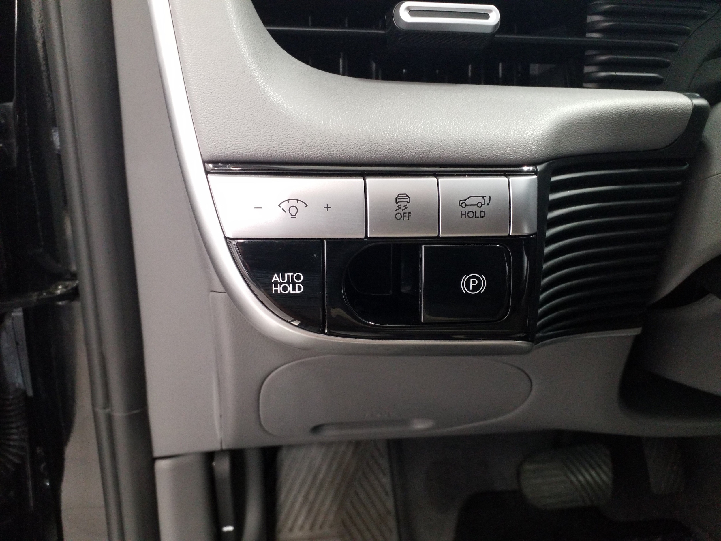 2023 Hyundai IONIQ 5 Limited - Photo 10