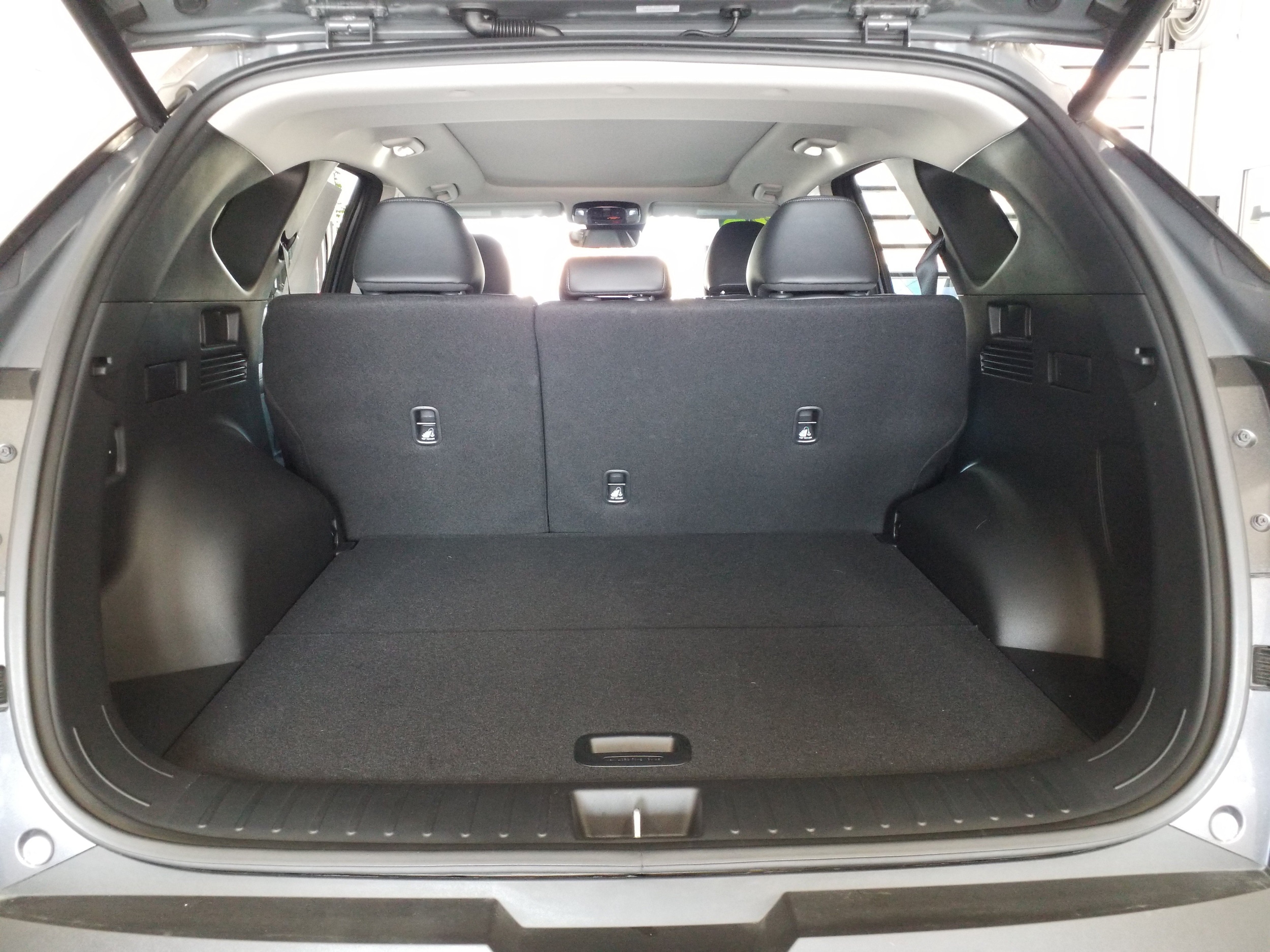 2025 Hyundai Tucson Limited - Photo 14
