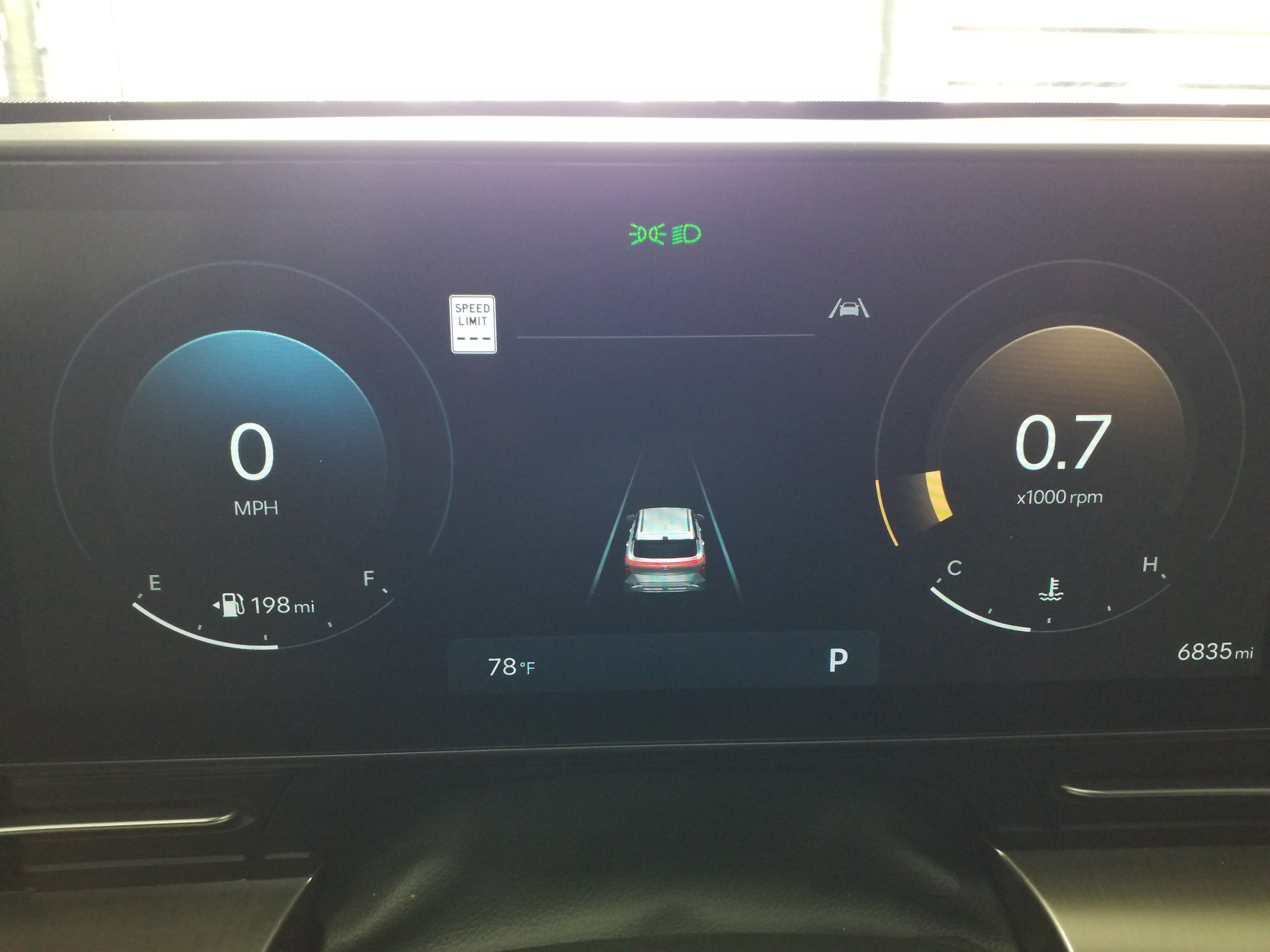 2025 Hyundai Kona Limited - Photo 10