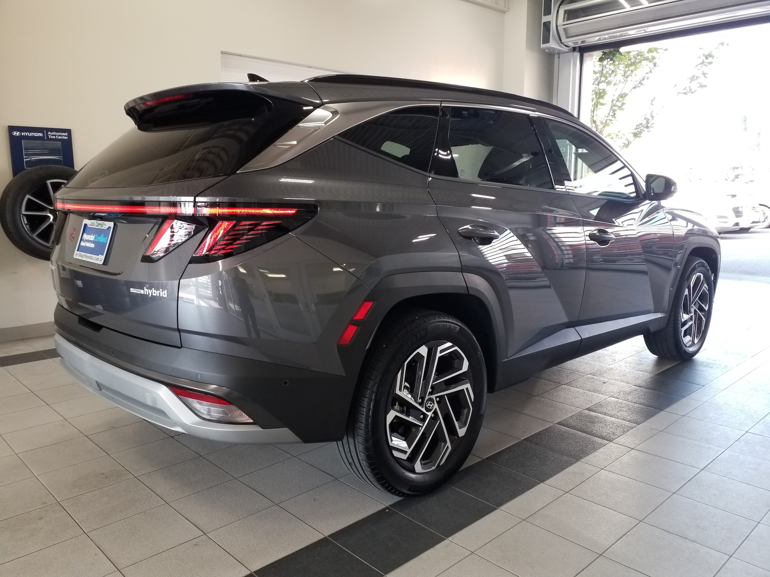 2025 Hyundai Tucson Limited - Photo 19
