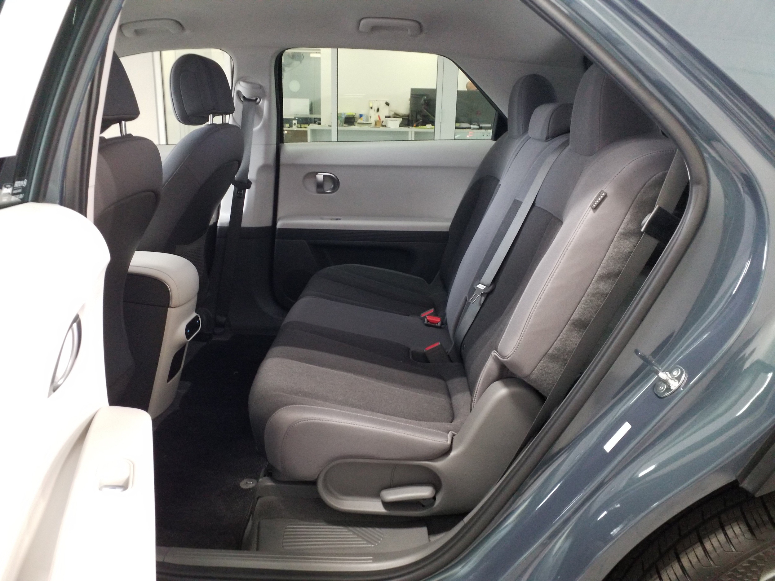 2024 Hyundai IONIQ 5 SEL - Photo 13
