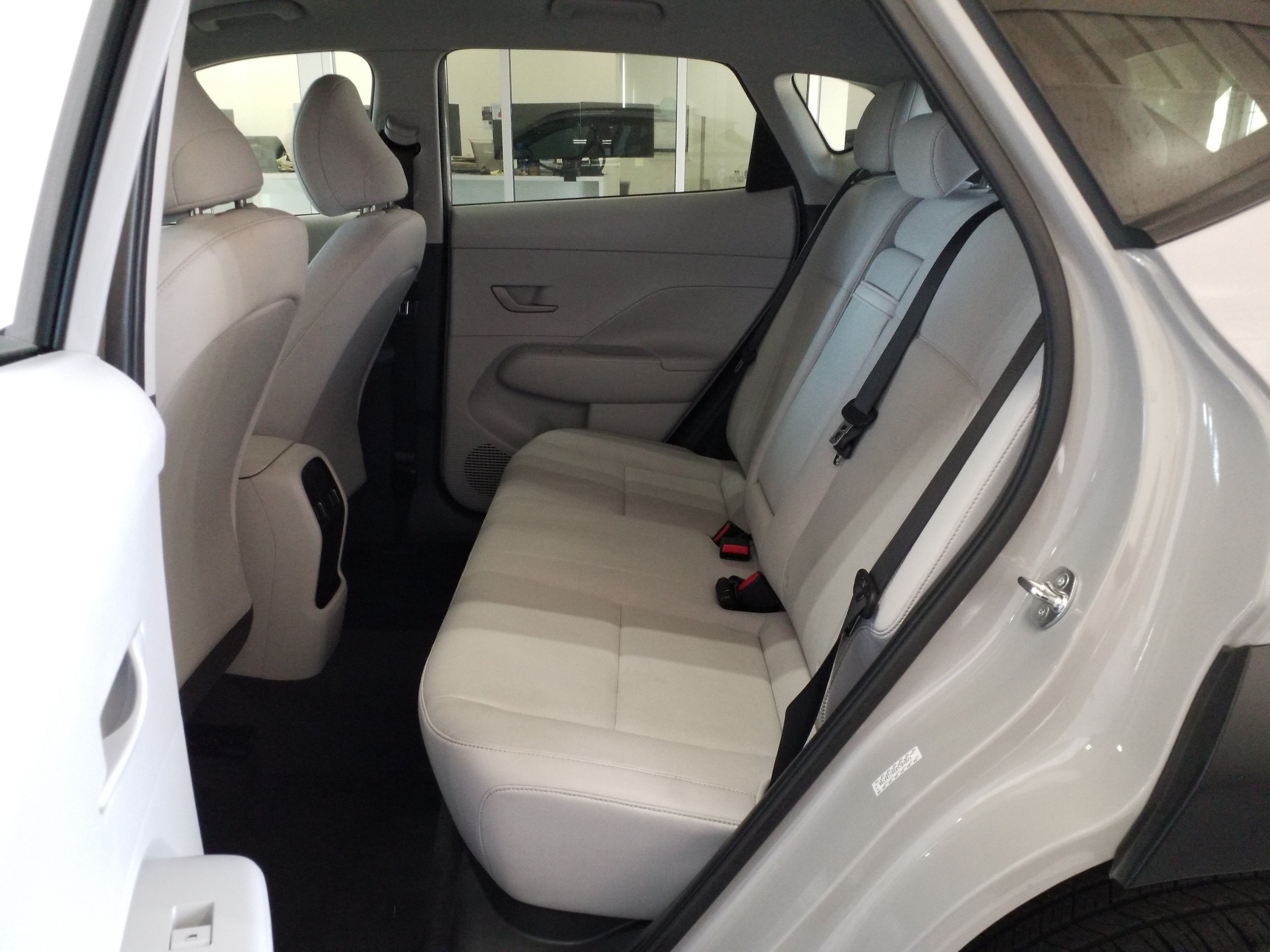 2024 Hyundai Kona SEL - Photo 13
