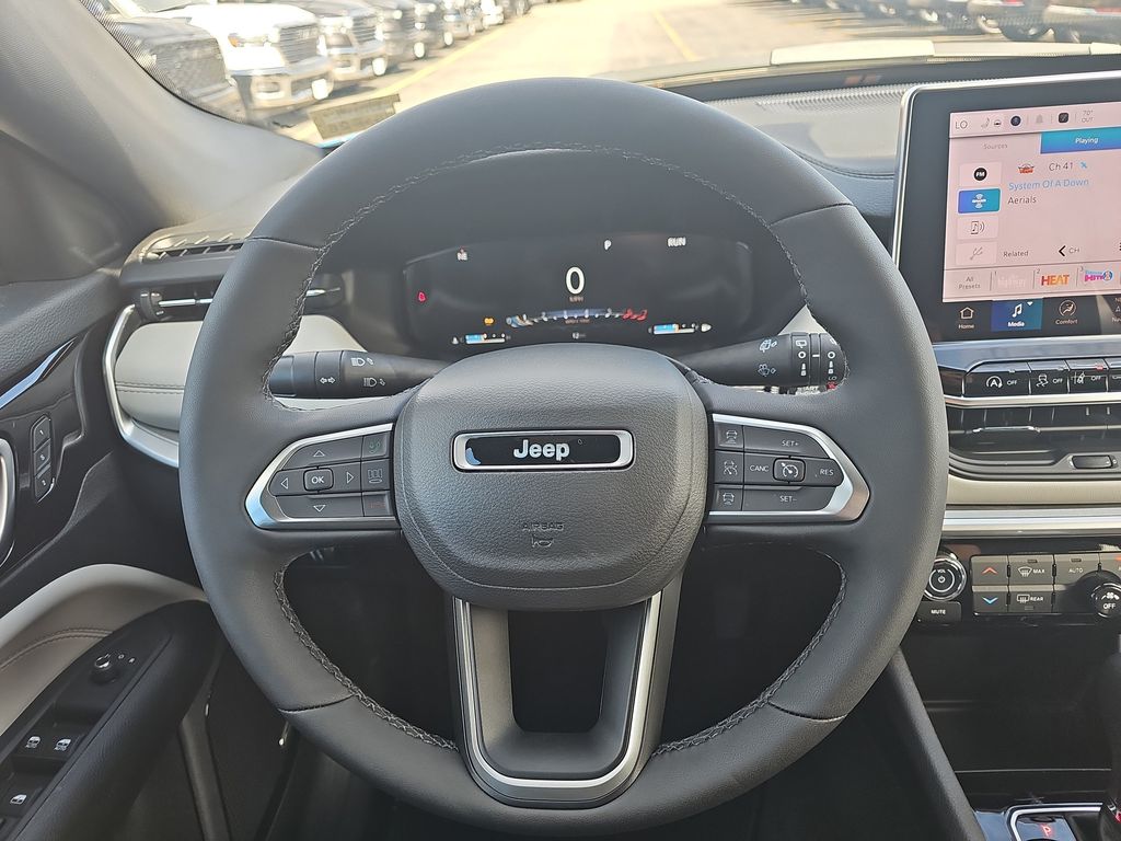 2025 Jeep Compass Limited - Photo 16