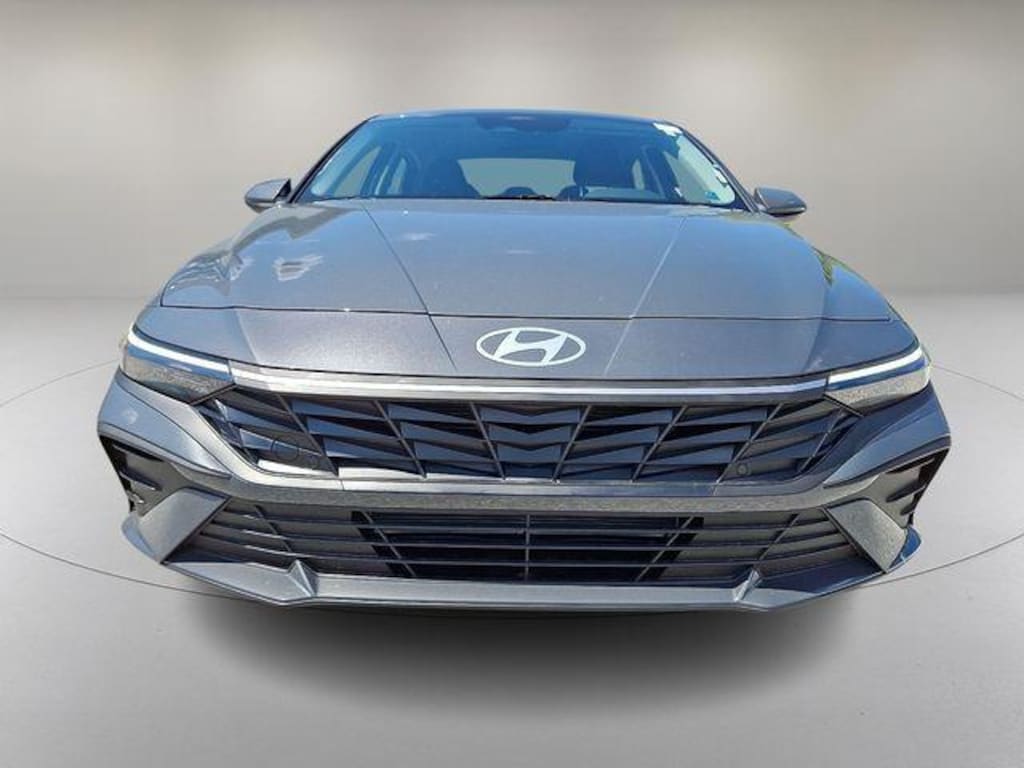 New 2026 Hyundai Elantra SE Sedan