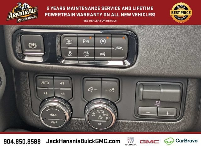 2026 GMC Yukon Denali - Photo 28