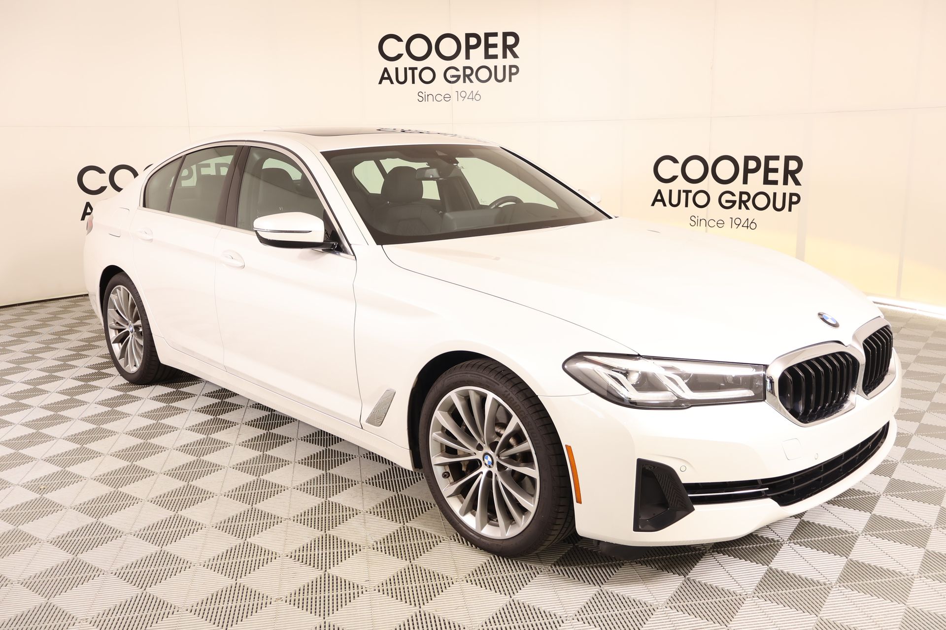  BMW 530i