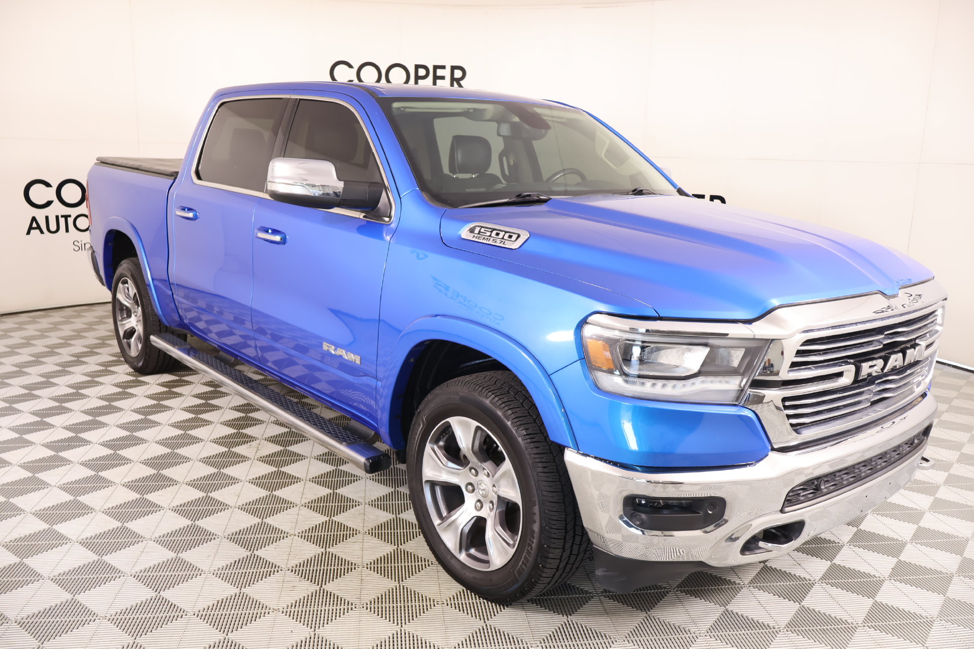 2020 RAM 1500 Pickup Laramie
