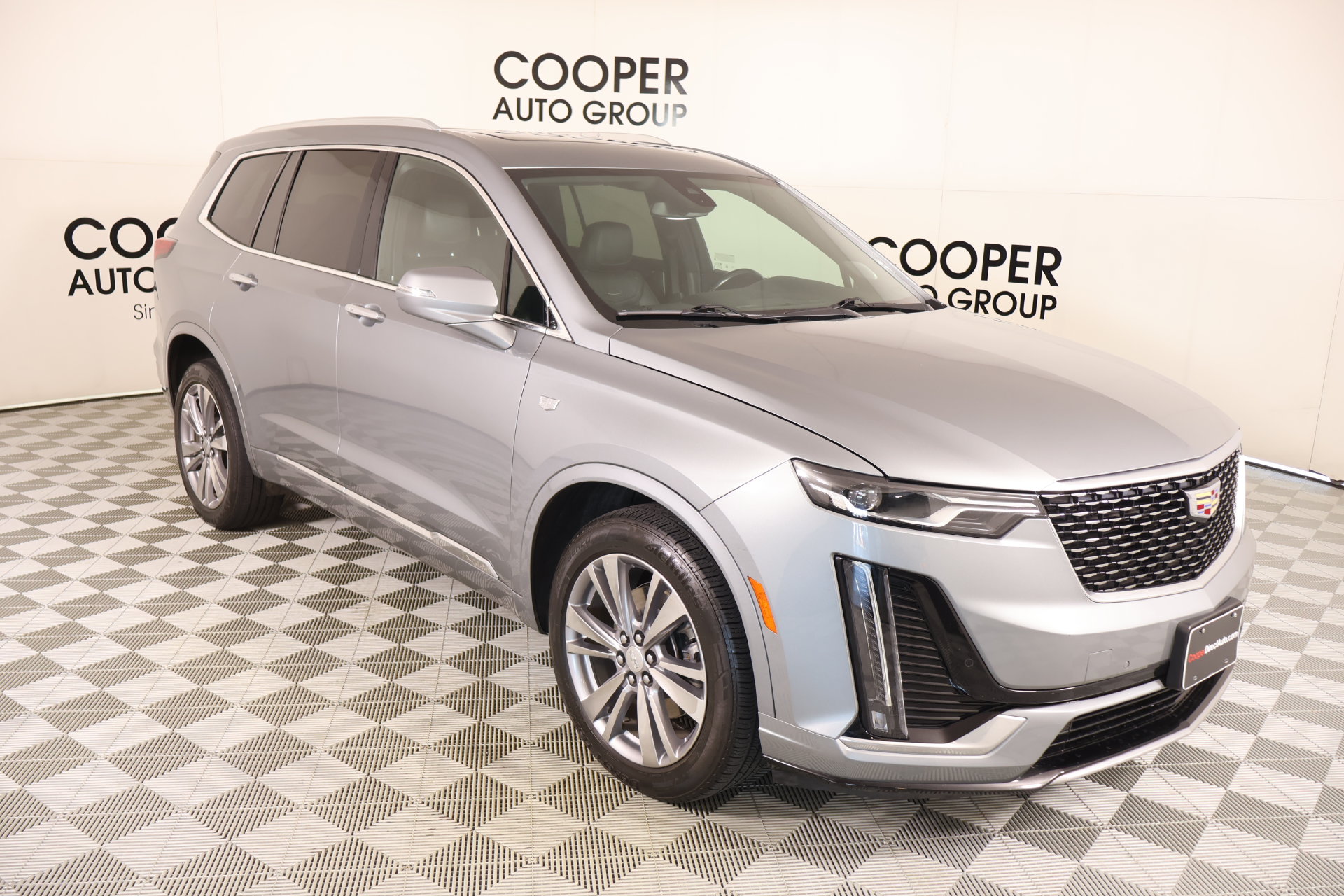  Cadillac XT6