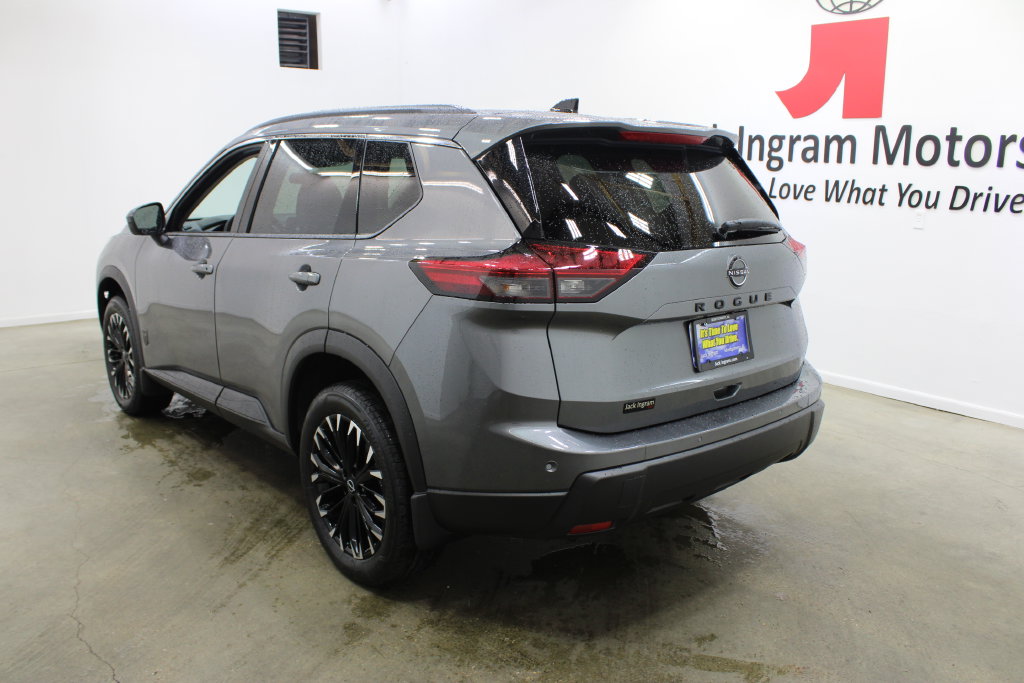 New 2027 Nissan Rogue Dark Armor SUV