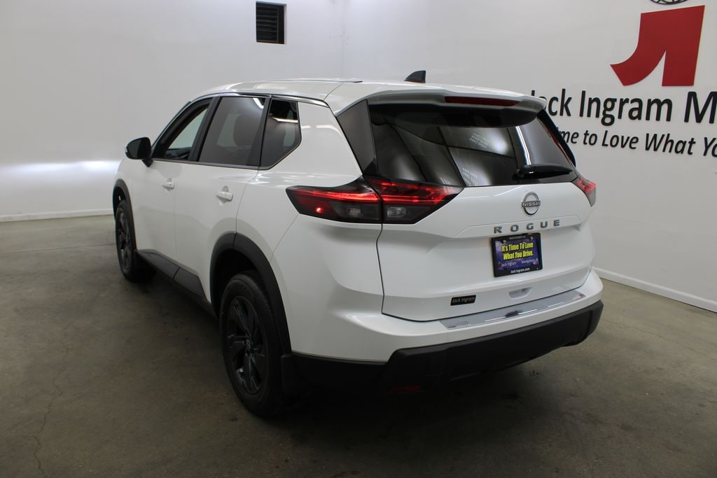 New 2026 Nissan Rogue SV SUV