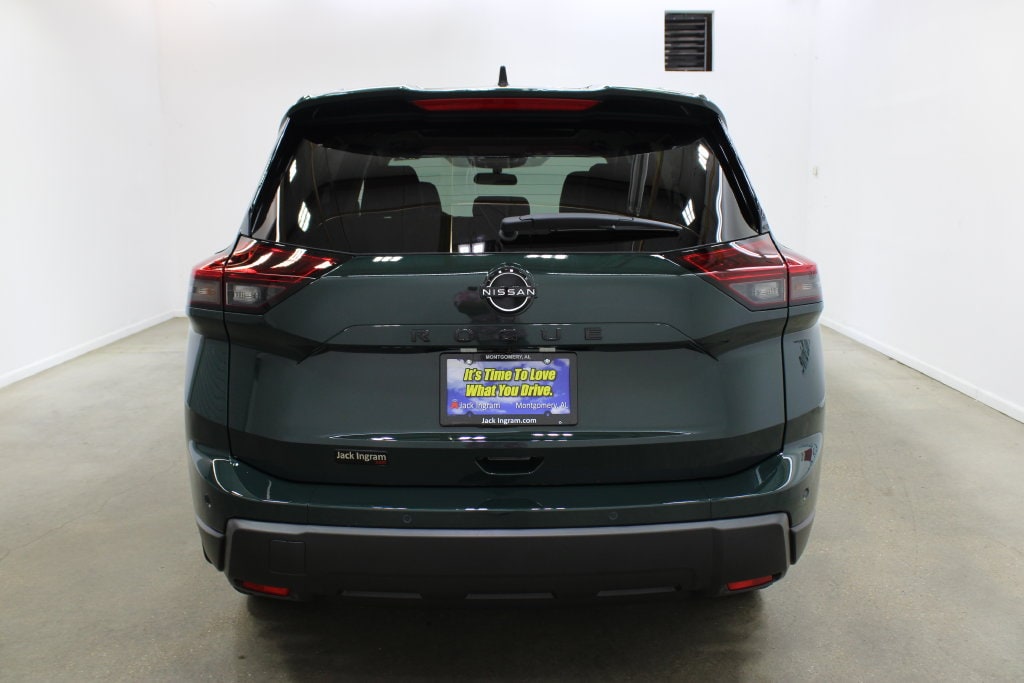 New 2027 Nissan Rogue Dark Armor SUV