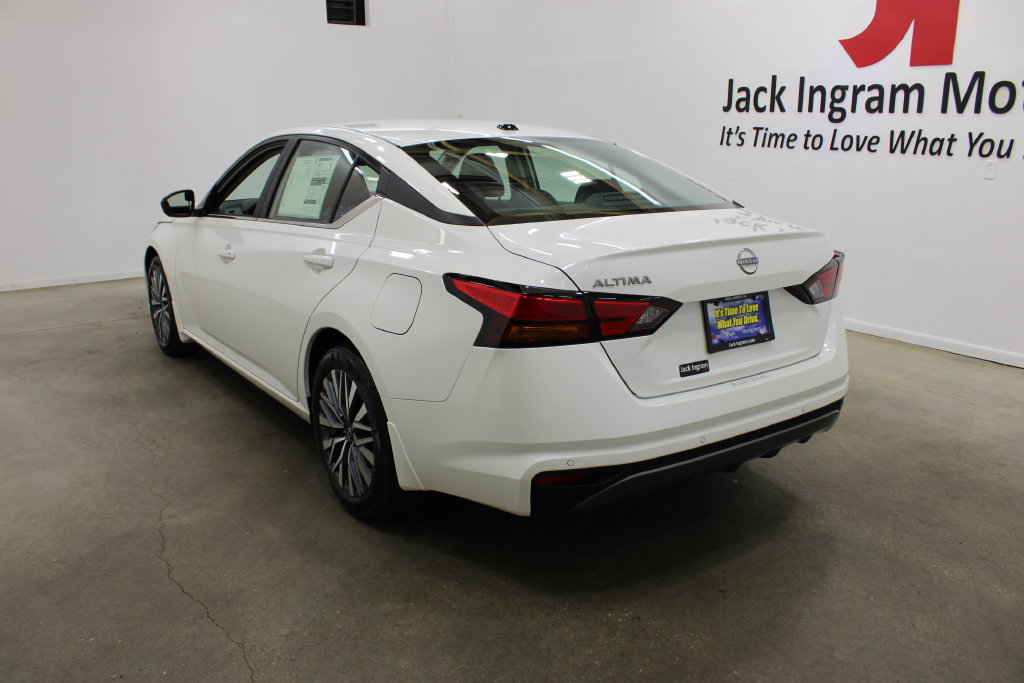 New 2026 Nissan Altima SV Sedan
