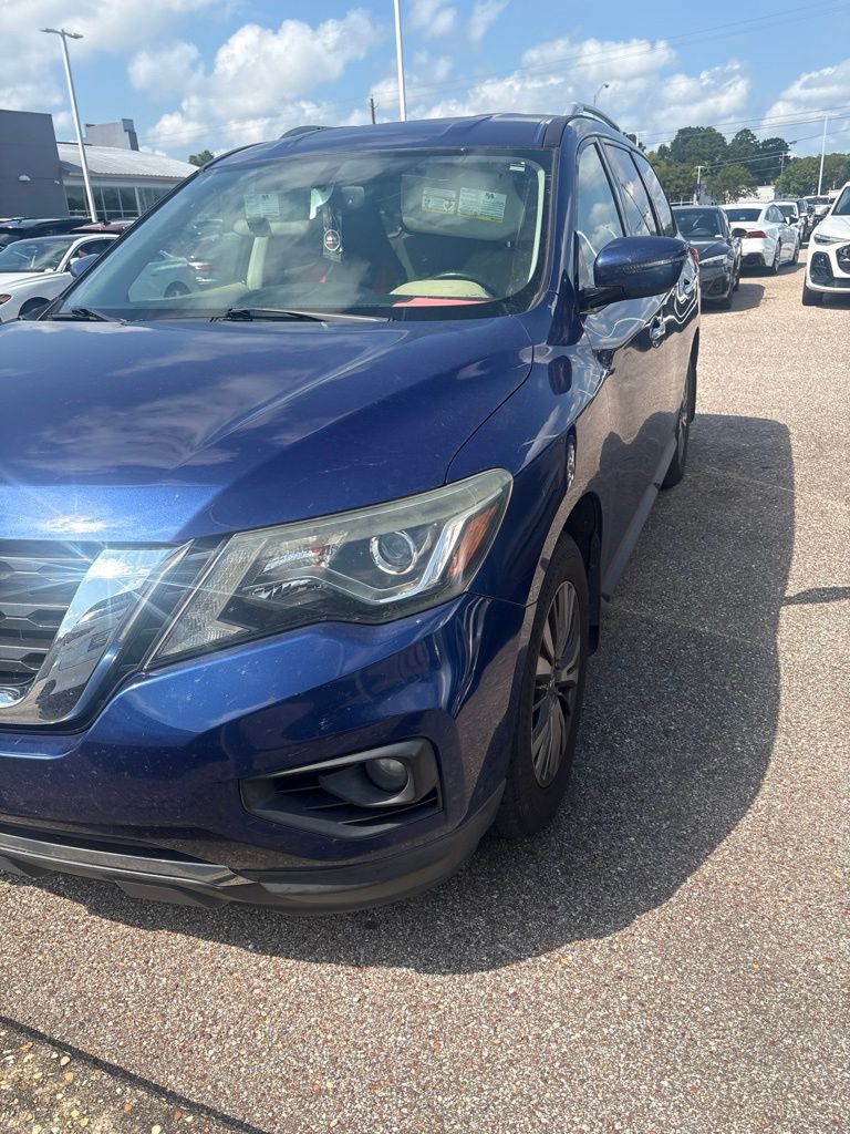 2018 Nissan Pathfinder SUV 