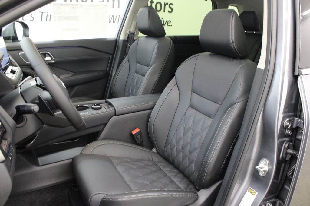 2026 Nissan Rogue Platinum - Photo 14