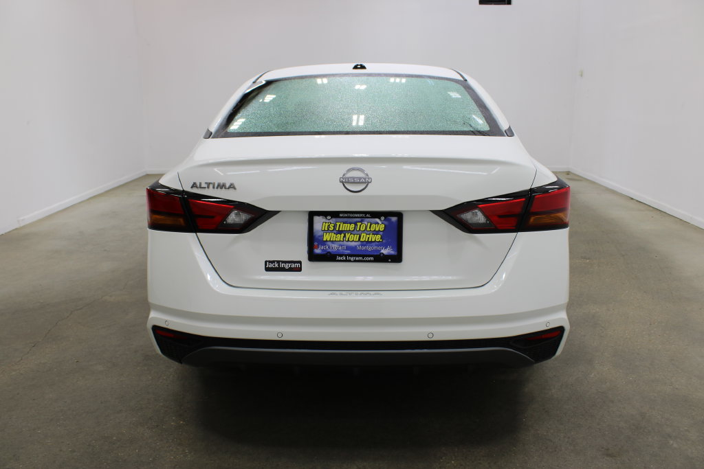 New 2026 Nissan Altima SV Sedan