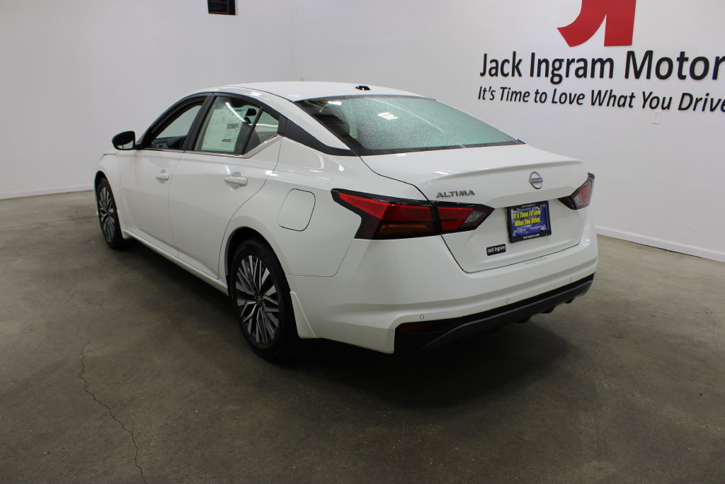 New 2026 Nissan Altima SV Sedan