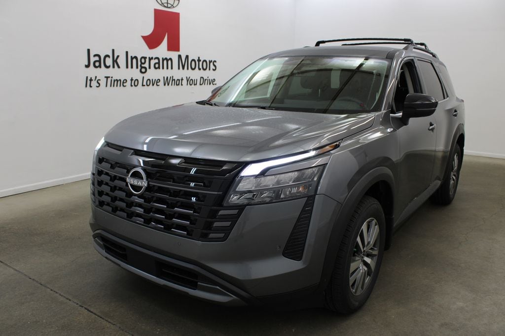 New 2026 Nissan Pathfinder SL SUV